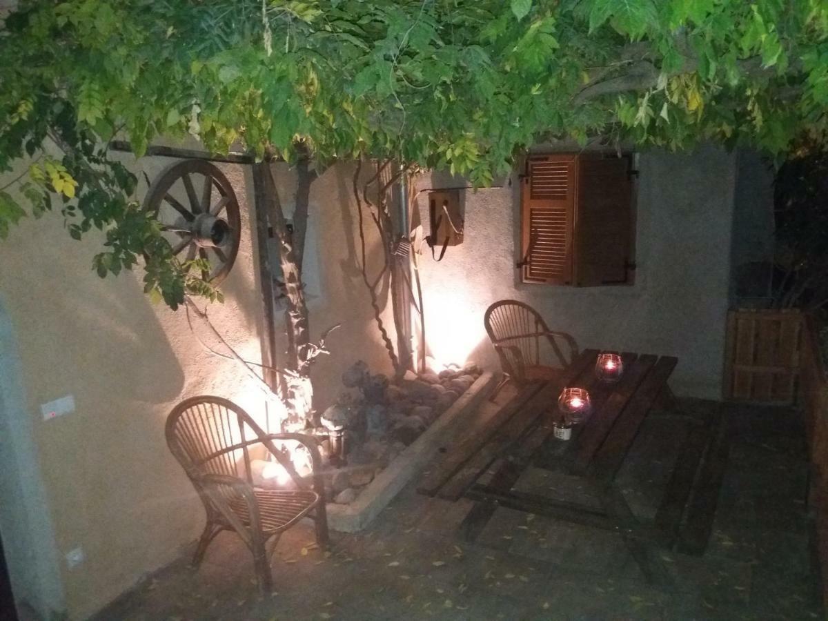 Haus Moeltner - Apartment "Weinansetz" Caldaro Exteriör bild