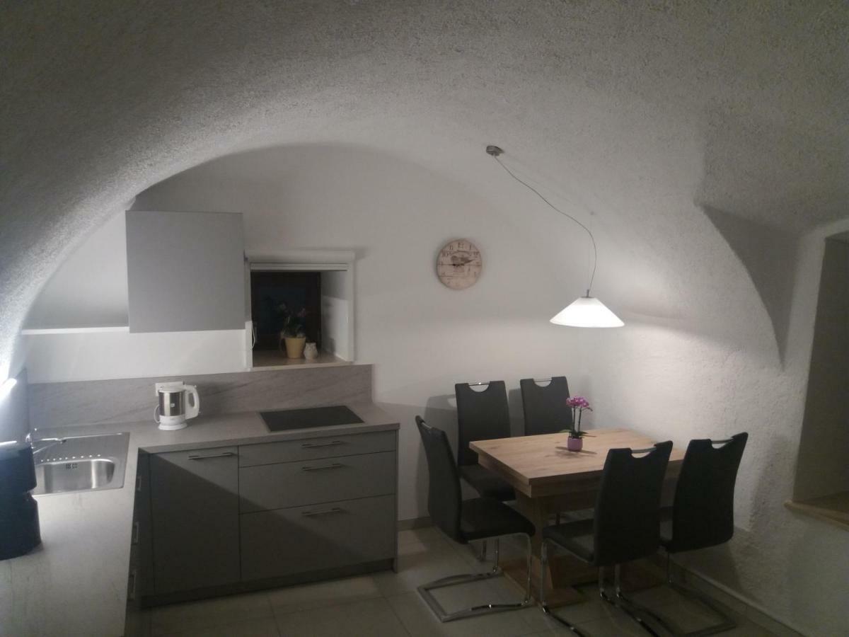 Haus Moeltner - Apartment "Weinansetz" Caldaro Exteriör bild